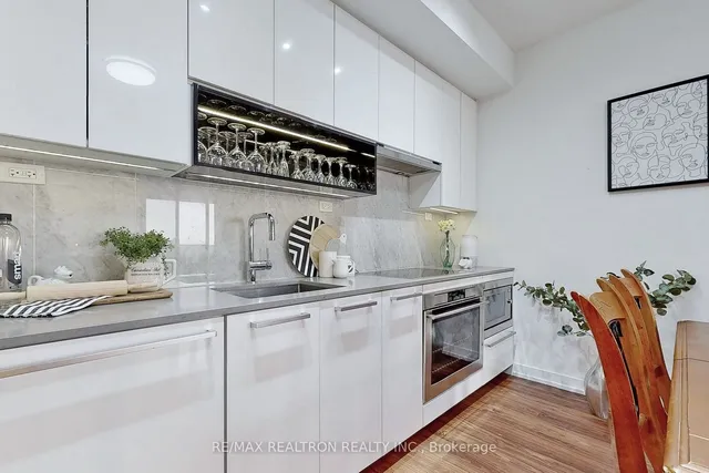 Additional image 10 of 115 Mcmahon Dr Unit 2711