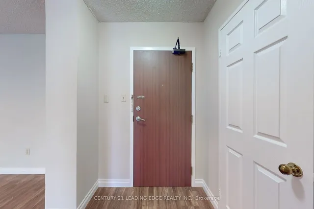 Additional image 8 of 5 Lisa St Unit 401