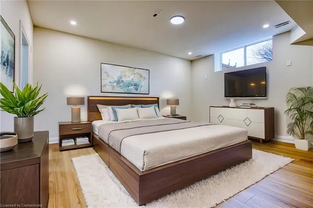 Additional image 34 of 67 Creanona Blvd