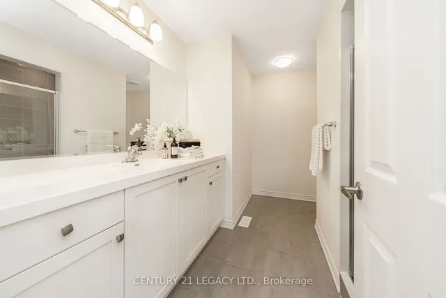 Additional image 37 of 932 Cherry Crt