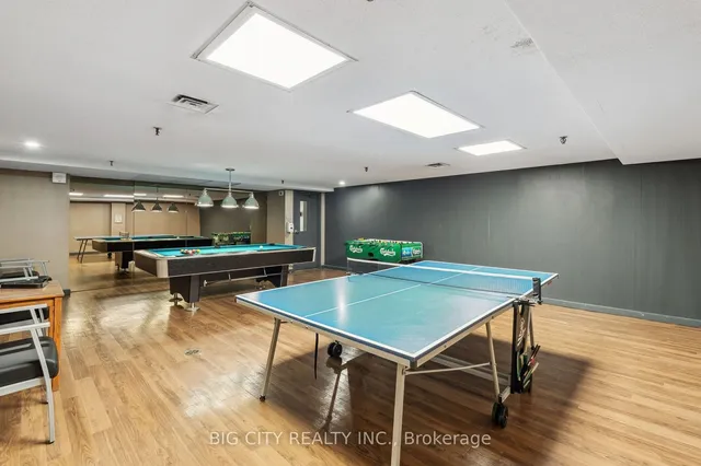 Additional image 34 of 570 Wellington St Unit 12B