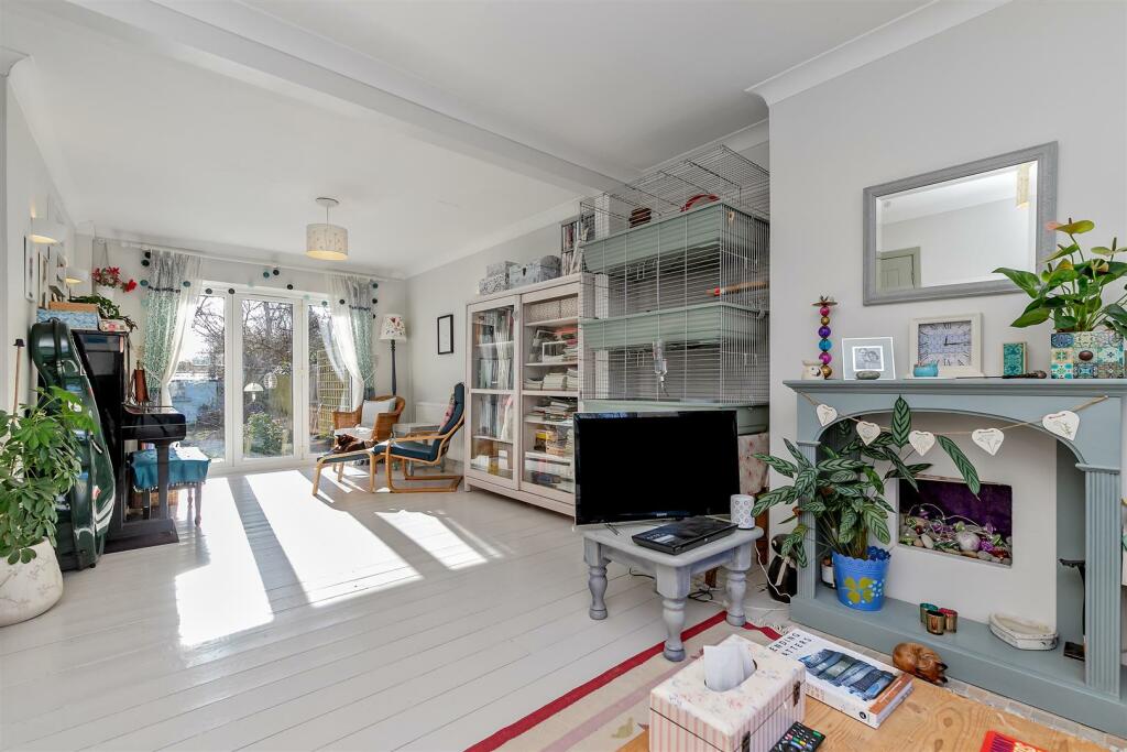 Additional image 10 of Springwood Walk, St Albans