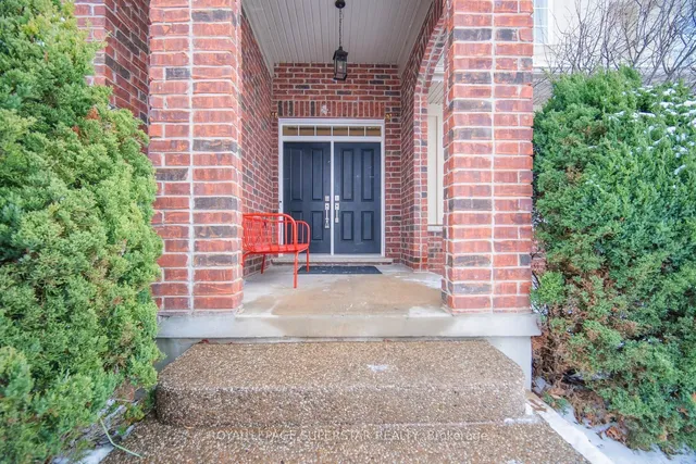 Additional image 4 of 220 EDGEWATER Cres