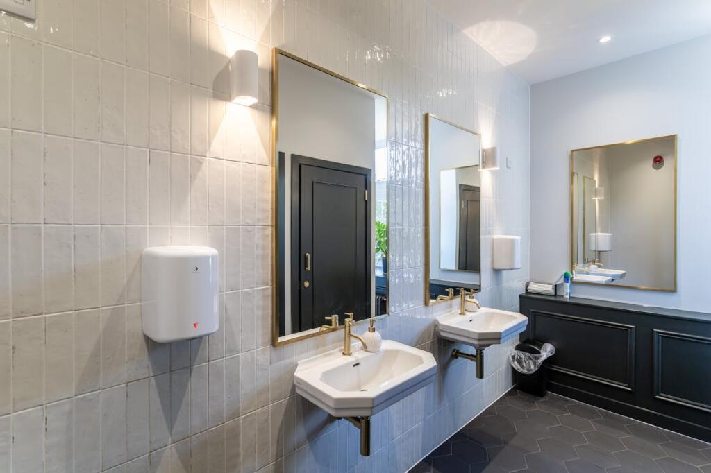Additional image 12 of Tyttenhanger House, Coursers Road, Colney Heath, St. Albans, AL4 0PG