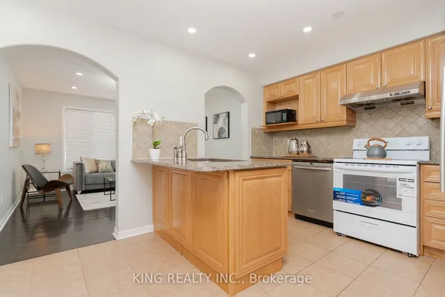 Additional image 9 of 54 COACHLIGHT Cres