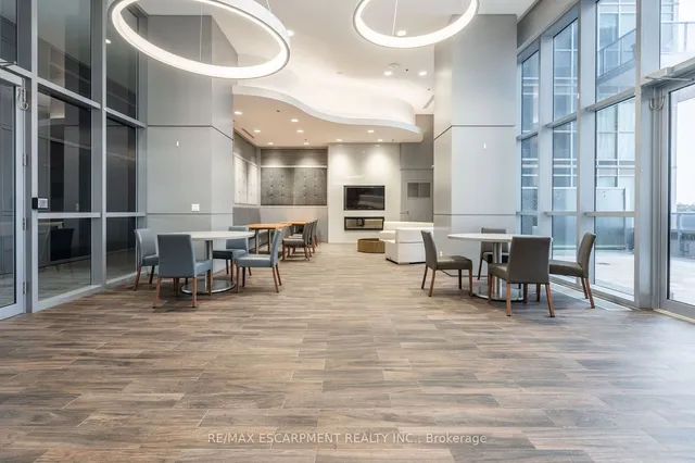 Additional image 32 of 2087 Fairview St Unit 1908