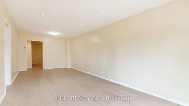 Additional image 9 of 8 Hummingbird Crt