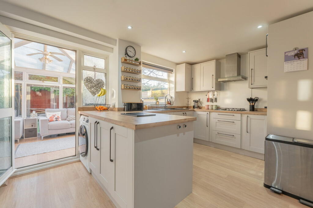 Additional image 16 of Croft Close, Winyates West, Redditch, B98 0JT