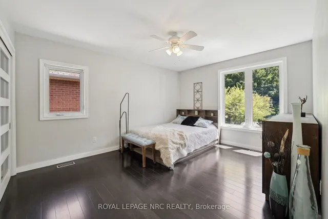 Additional image 14 of 33 LESLIE Dr