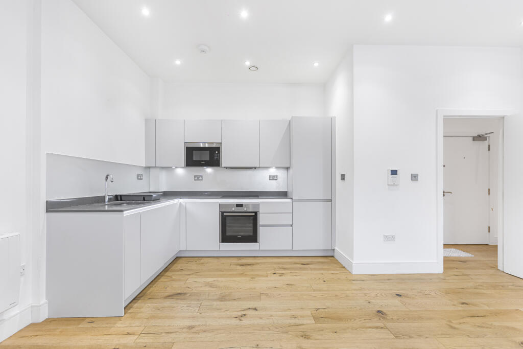 Additional image 7 of Great North Road, Hatfield, Hertfordshire, AL9