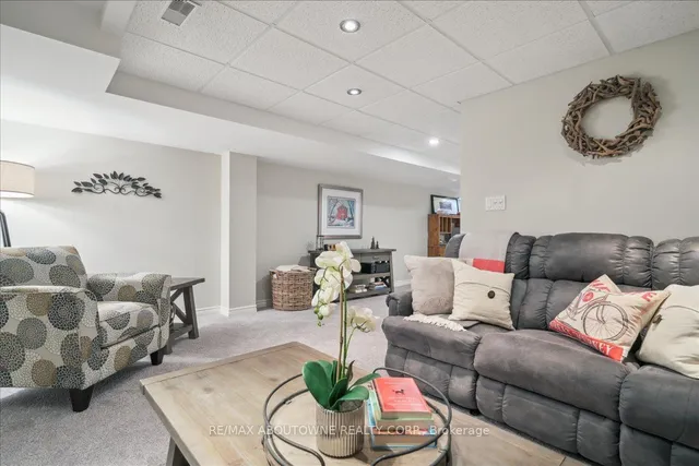 Additional image 30 of 183 Roxton Rd