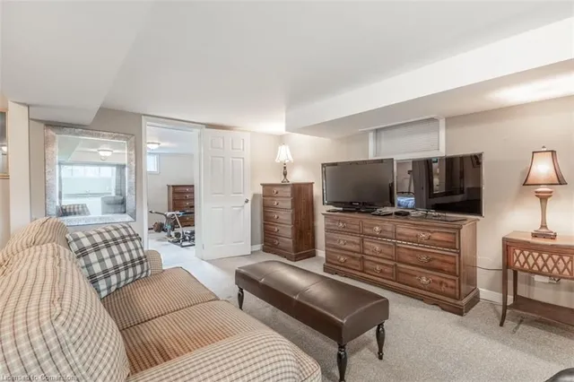 Additional image 24 of 2326 Redfern Rd