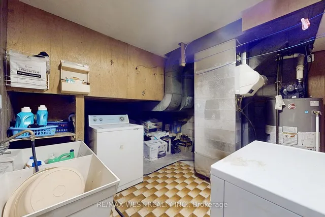 Additional image 39 of 78 Primula Cres