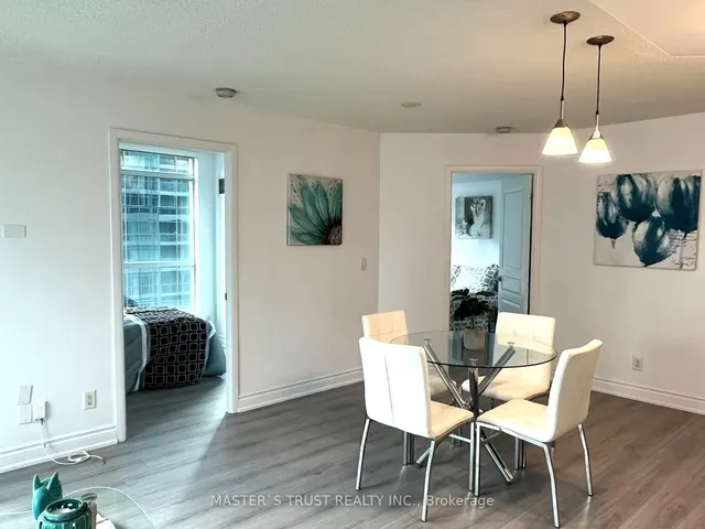 Additional image 10 of 18 Yonge St Unit 1213