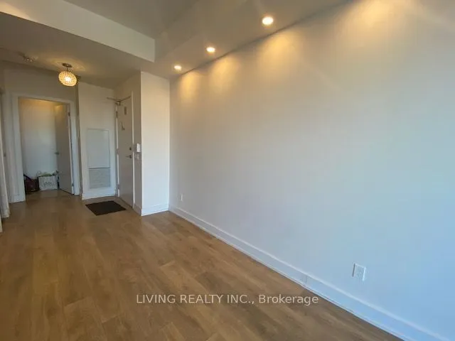 Additional image 6 of 128 Fairview Mall Dr Unit 806