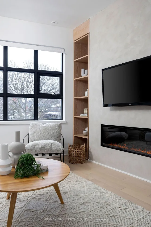 Additional image 13 of 235 Medland St Unit 207