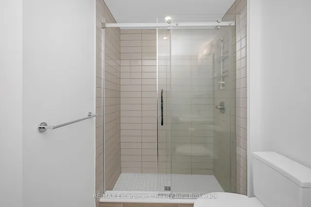 Additional image 24 of 320 PLAINS Rd Unit 220