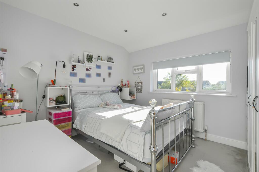 Additional image 11 of Birchwood Way, Park Street, St. Albans