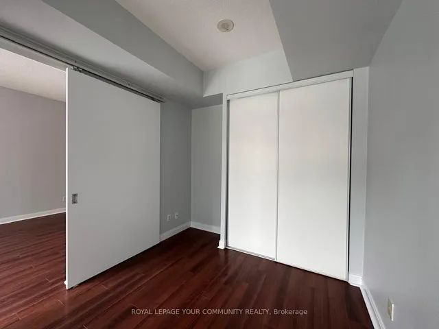 Additional image 18 of 21 Scollard St Unit 504