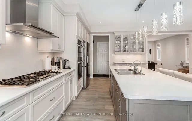 Additional image 19 of 949 logan Dr