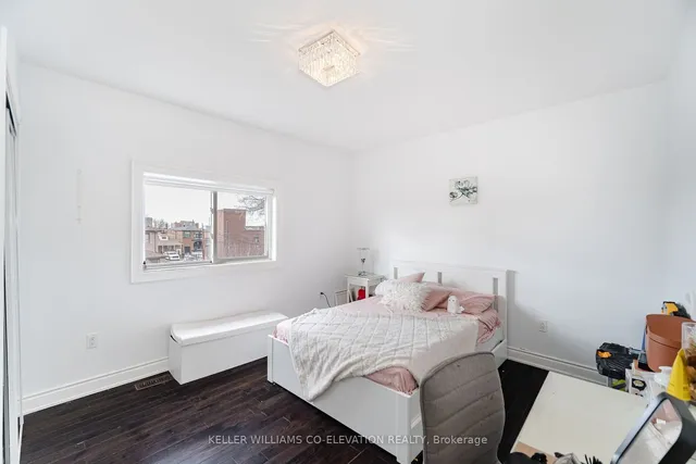 Additional image 22 of 310 Silverthorn Ave