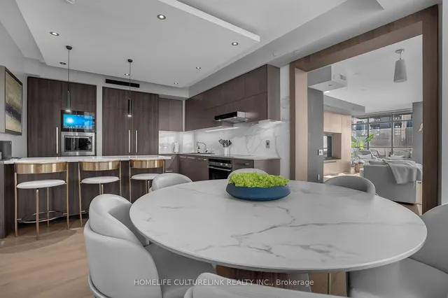 Additional image 15 of 170 Avenue Rd Unit 1003*