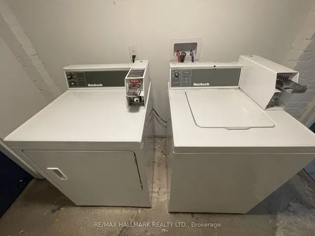 Additional image 33 of 414 Dundas St