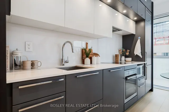 Additional image 16 of 15 Grenville St Unit 1206