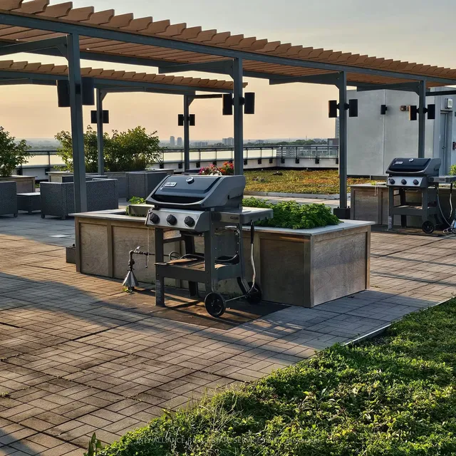 Additional image 8 of 2522 Keele St Unit 512