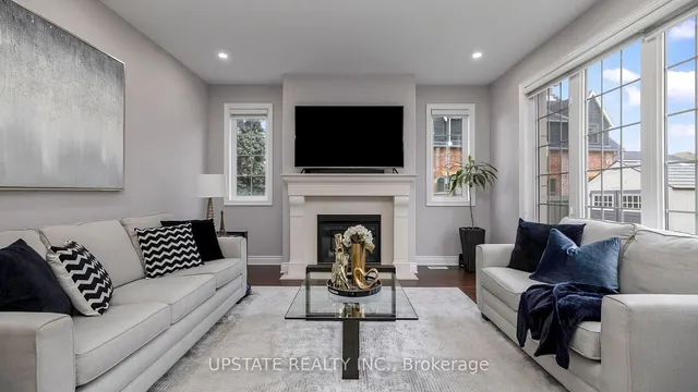 Additional image 11 of 23 Louisburg Cres