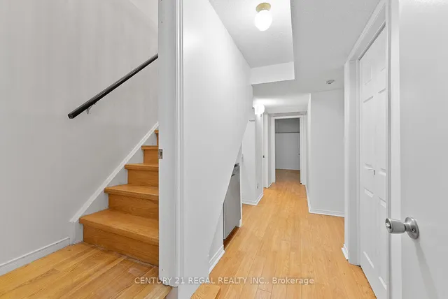 Additional image 36 of 228 St George St Unit 3