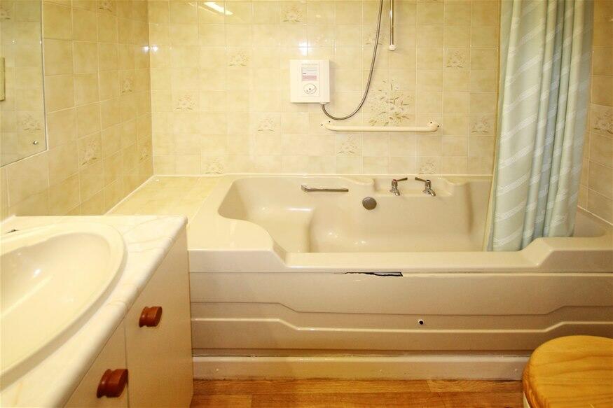 Additional image 7 of Roundwood Lane, Harpenden, AL5