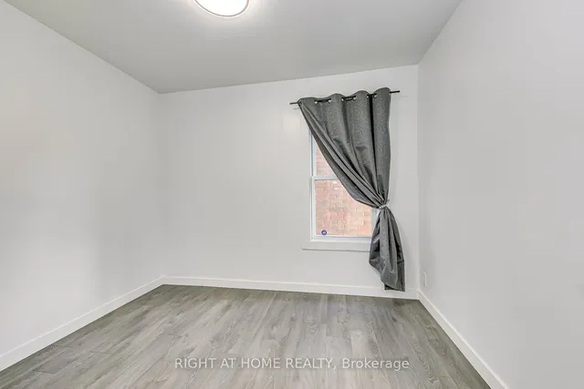 Additional image 10 of 77 Hope Ave