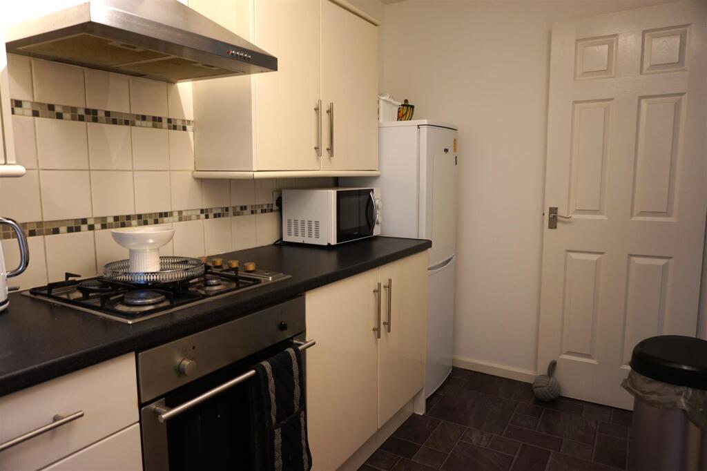 Additional image 3 of Sandhurst Close, Church Hill South