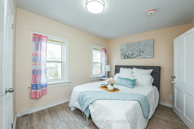 Additional image 25 of 23 Myrtle Ave