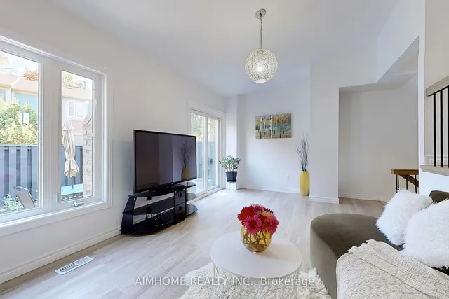 Additional image 5 of 566 Sandhurst Circ