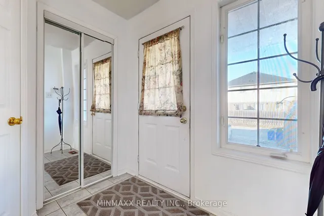 Additional image 19 of 1246 Mowat Lane