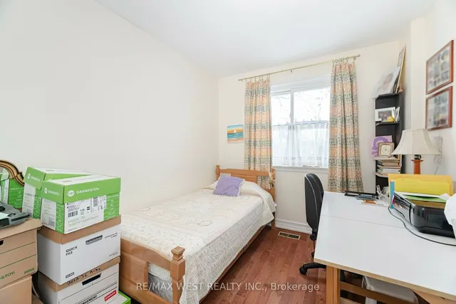 Additional image 23 of 111 Wareside Rd