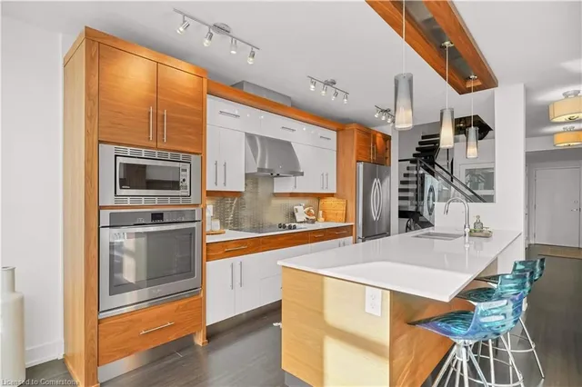 Additional image 16 of 112 Benton St Unit 707