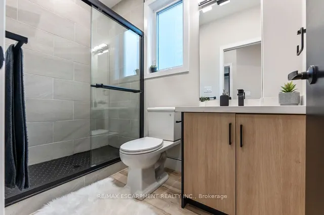 Additional image 29 of 209 Grenfell St