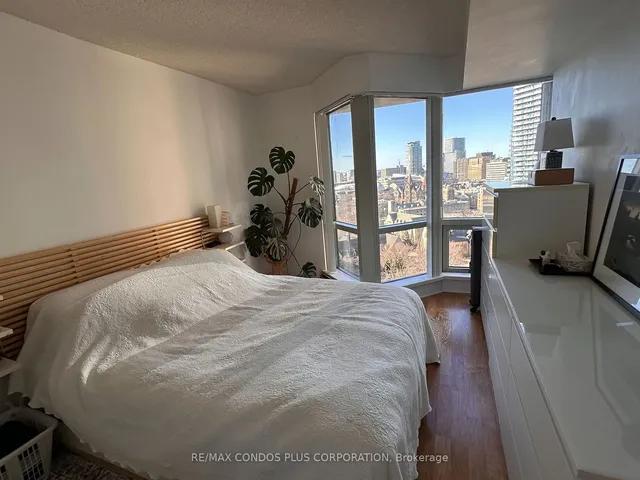 1001 Bay St Unit 1801