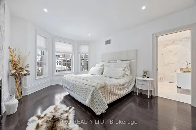 Additional image 22 of 20 Fairview Blvd