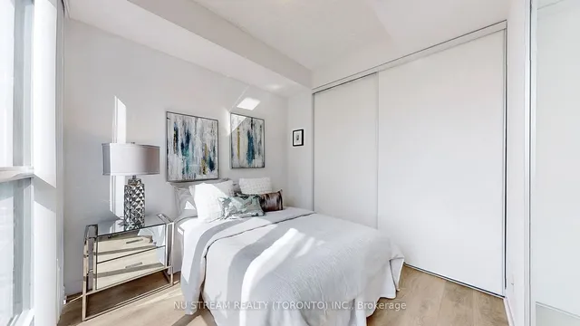 Additional image 15 of 87 Peter St Unit 2302