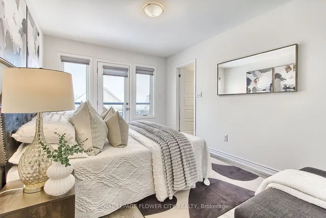 Additional image 23 of 1565 Moira Cres