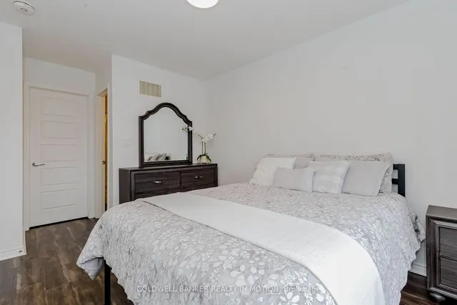 Additional image 29 of 1151 Duignan Cres