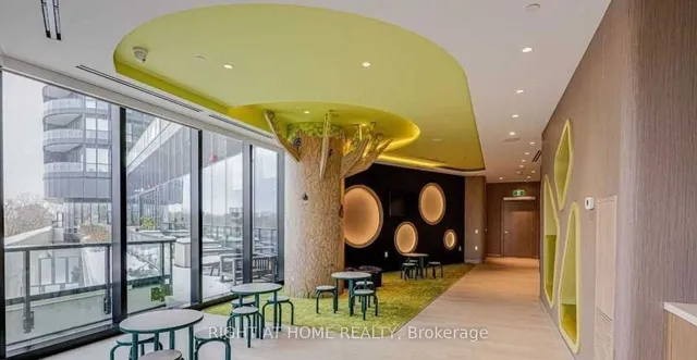 Additional image 15 of 585 Bloor St Unit 419