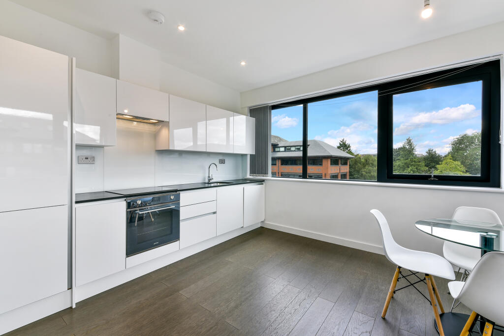 Additional image 5 of Everard Close, St. Albans, Hertfordshire, AL1