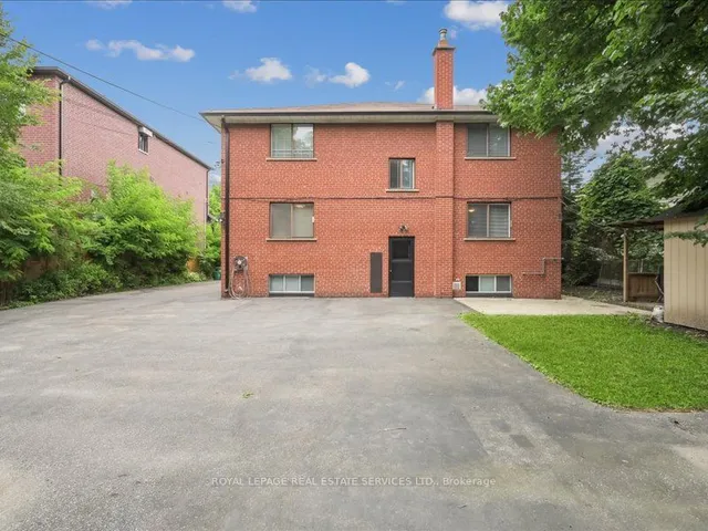 Additional image 33 of 18 Thirty Third St