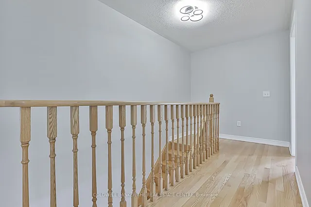 Additional image 22 of 67 Yellowknife Rd