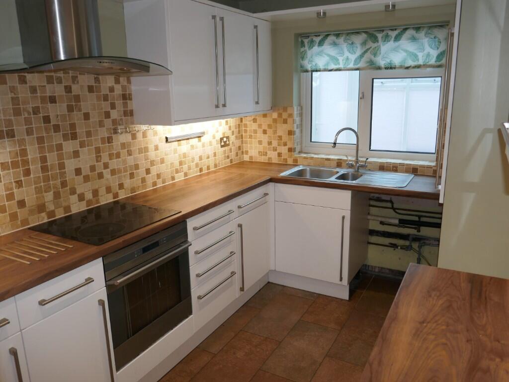 Additional image 5 of CARISBROOKE GARDENS, YEOVIL